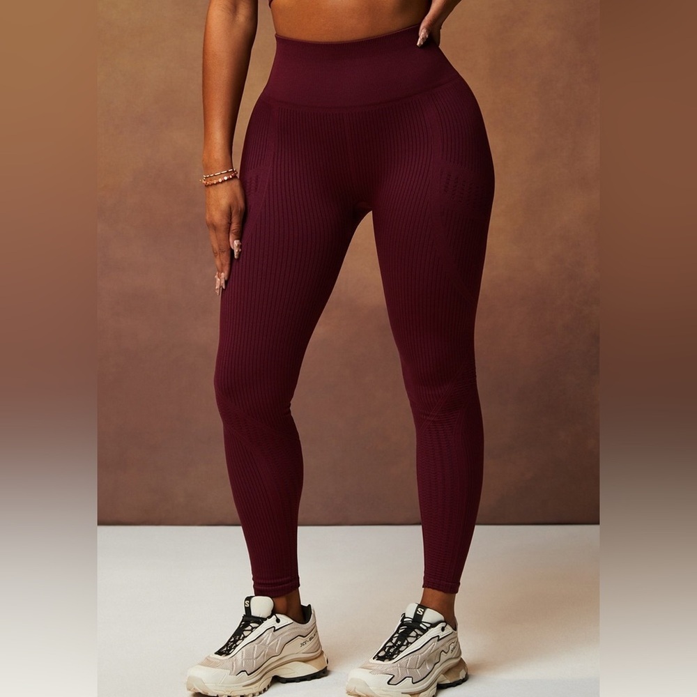 Fabletics Seamless High-Waisted Compressive Legging